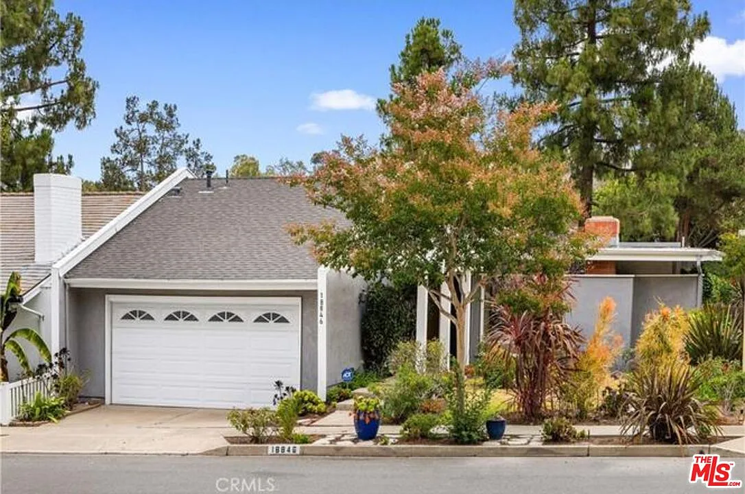 4 bed, 2.0 bath, 1774 sqft, $6,250 — Photo 2
