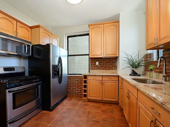2nd image of 2600 Kennedy Blvd APT 8G
