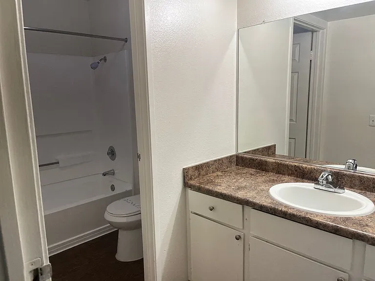 Corona Pointe Resort — Photo 143