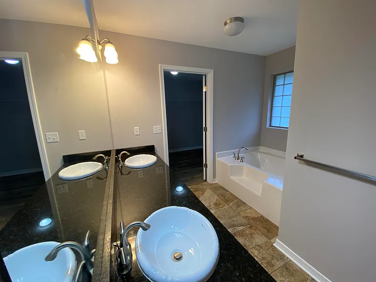 1810 Twin Pine Blvd — Photo 21