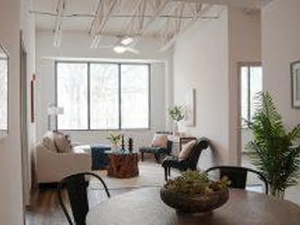 Gateway Lofts I, 3601 30th Ave #Ll3, Kenosha, WI 53144