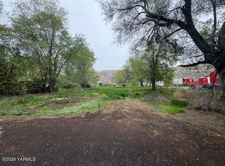 423 E Q St, Yakima, WA 98901