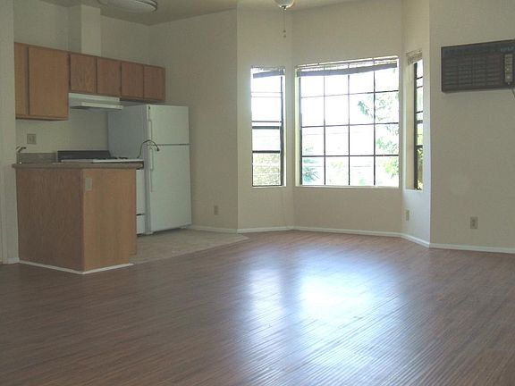 3rd image of 10248 Tujunga Canyon Blvd #305