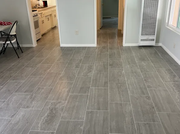 710 3rd St #2, Hermosa Beach, CA 90254