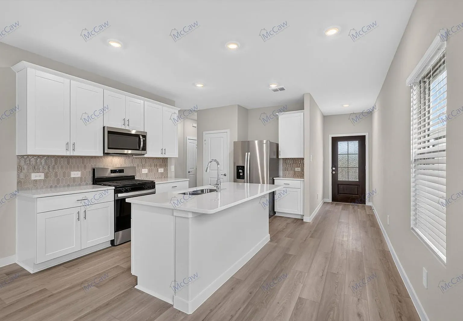 4 bed, 2.0 bath, 1550 sqft, $1,950 — Photo 1