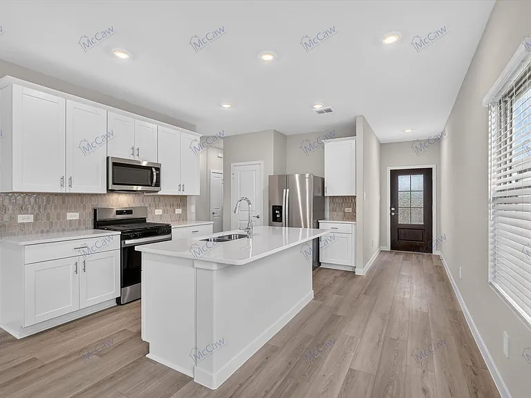 3048 Belton Dr — Photo 10