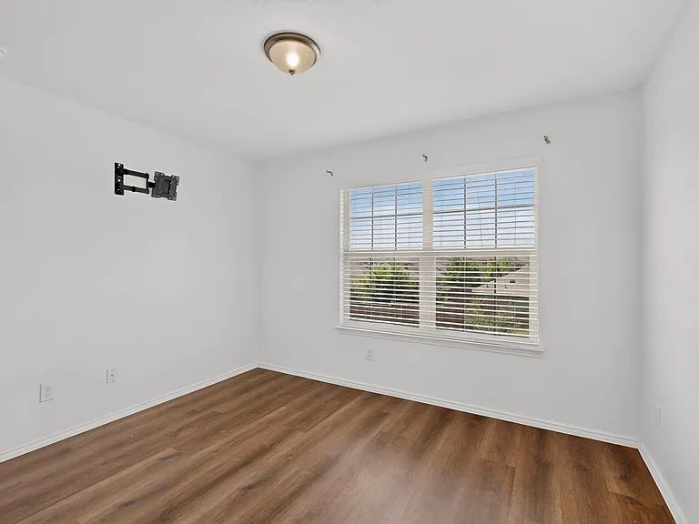 2285 Obsidian Dr — Photo 36