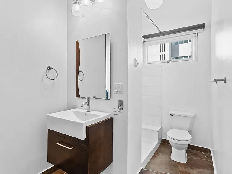 COND THE LOFTS AT 2014 APT 101 — Photo 13