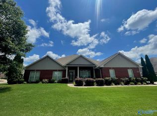 308 Summerglen Rd SW, Madison, AL 35756