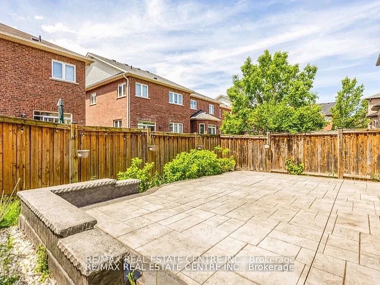 590 Grant Way — Photo 12