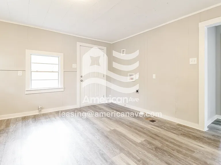 1759019_003_living_room_13706703.jpg