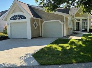 354 Cottage Ln, Holland, MI 49424