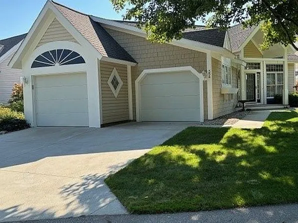 354 Cottage Ln, Holland, MI 49424
