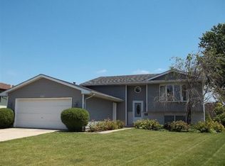 163 Linden Ct, Hebron, IN 46341