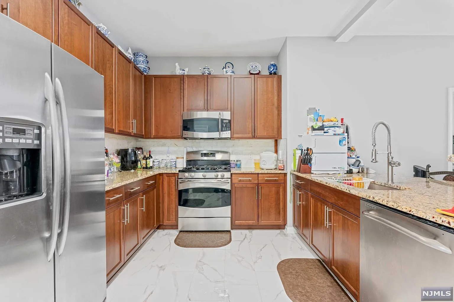 1109 Riverview Ave photo 1