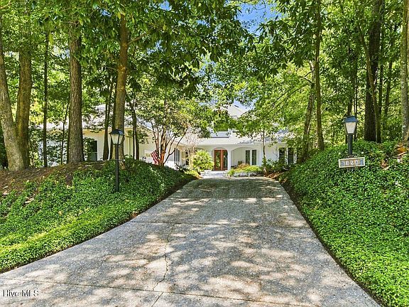 4th image of 358 Shore Point Drive