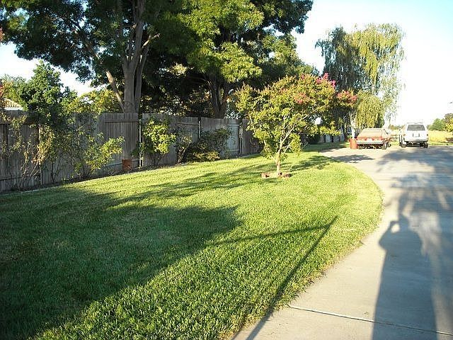 2nd image of 10260 Davis Rd