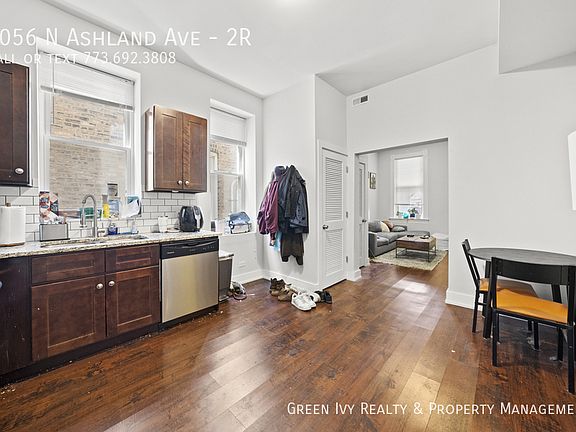 4th image of 1056 N Ashland Ave #2R