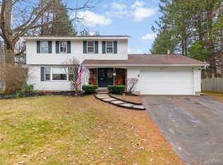 4059 Pawnee Dr, Liverpool, NY