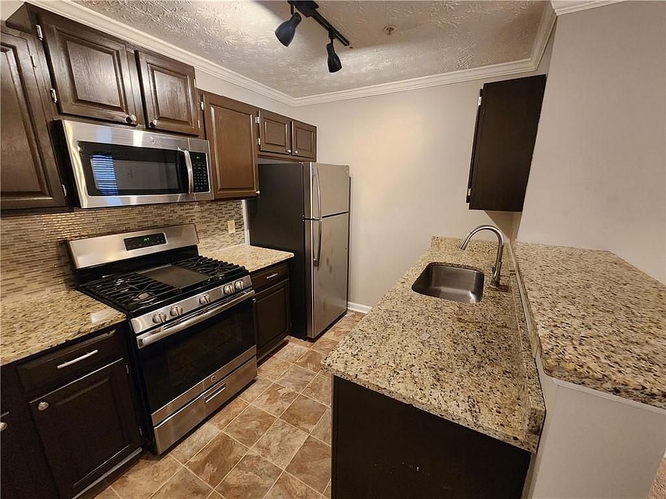 1st image of 1411 Keys Crossing Dr NE