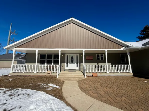 E11220 Birnam Woods Rd, Baraboo, WI 53913