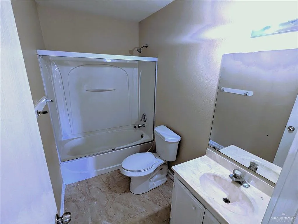 4 bed, 2.0 bath, 1197 sqft, $1,600 — Photo 4