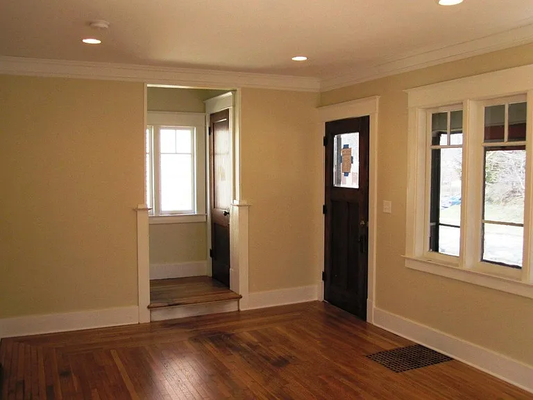 9 Auburn Ave SE — Photo 4
