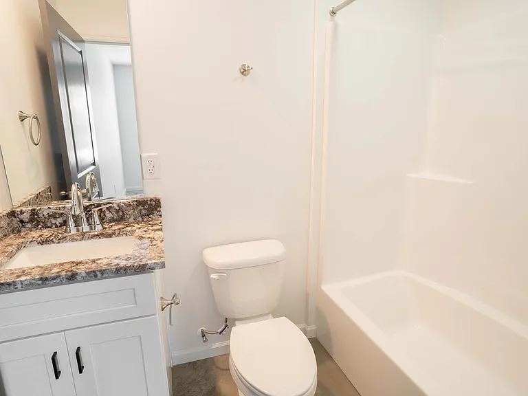 526 Gadsden Rd NW — Photo 6