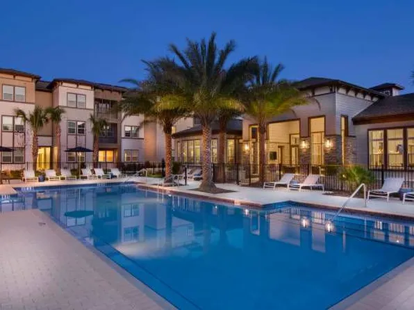 Residences at Lake Park