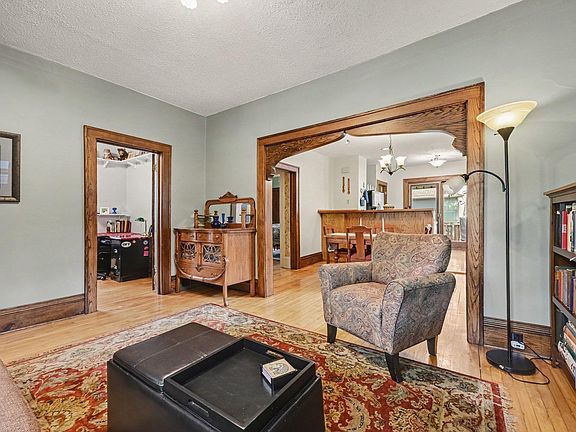 5th image of 4641 Oakland Ave