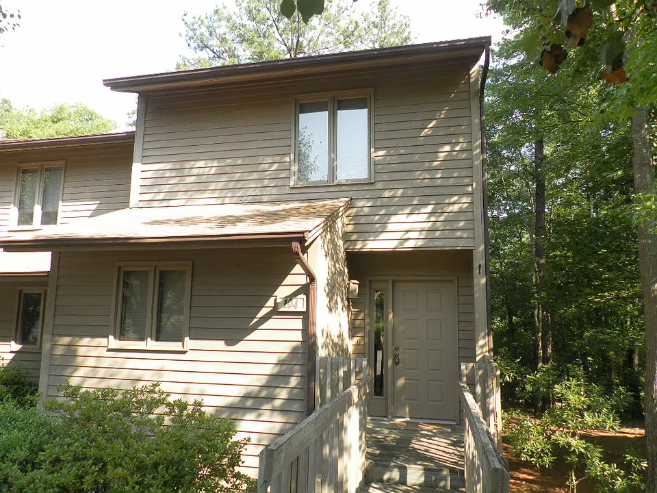 104 Twisted Oak Pl