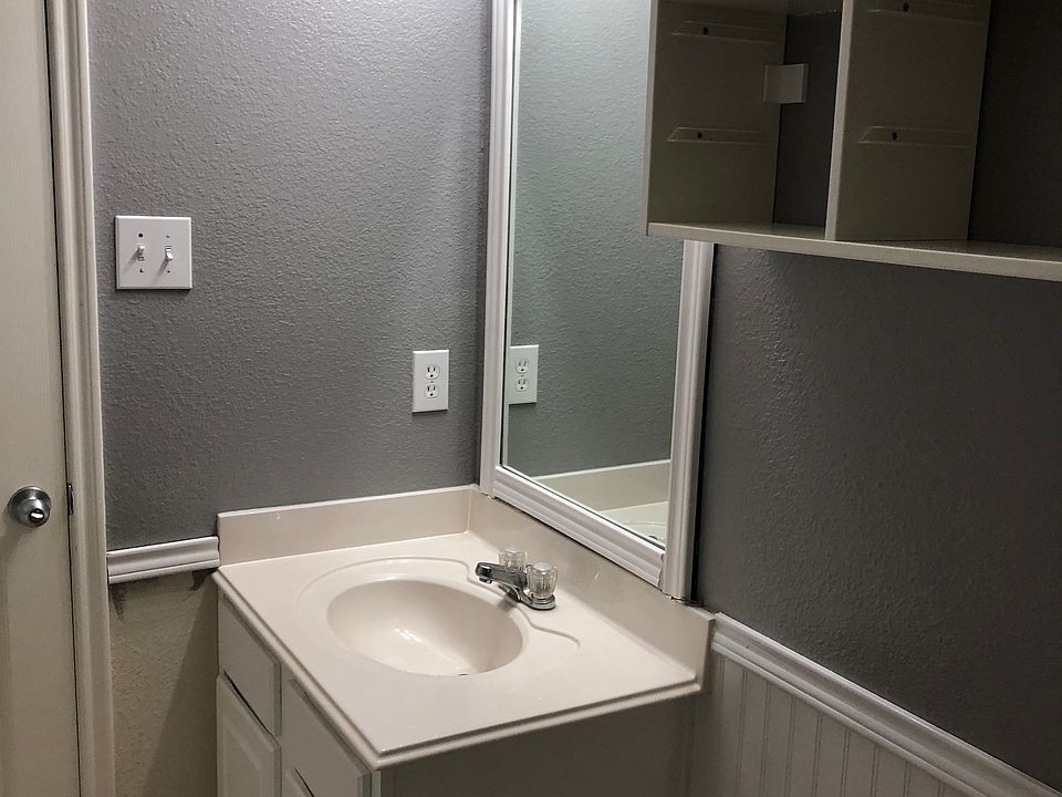 2nd image of 20723 Cypress Crescent Ln