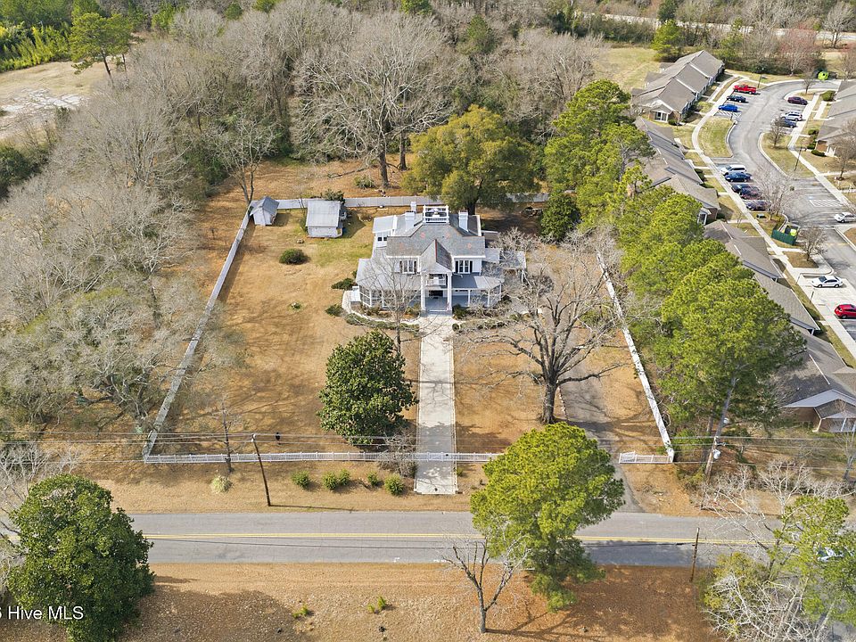 7th image of this home