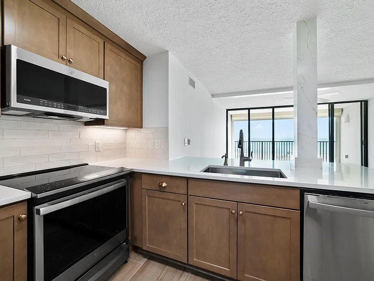 2200 Ocean Dr S #3C — Photo 24