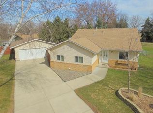 9592 98th Pl N, Maple Grove, MN 55369