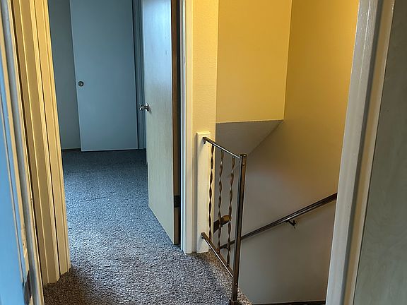 5th image of 515 4th St NE APT 1