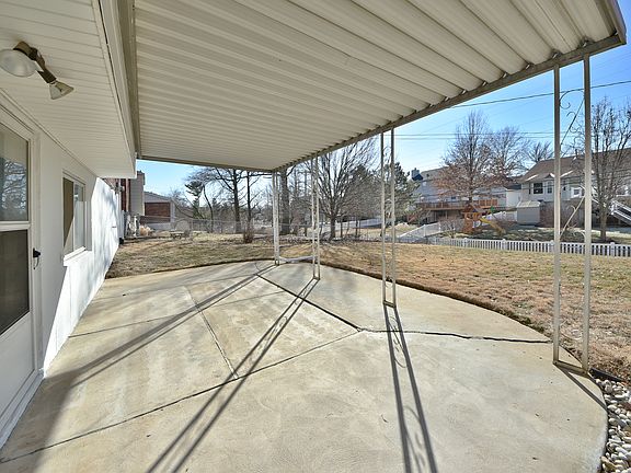 5th image of 9810 Lindhall Ln