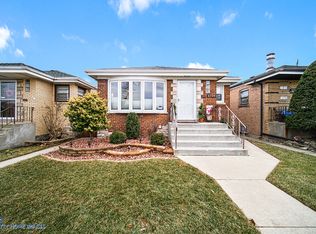 6729 W 64th St, Chicago, IL 60638