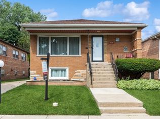 9146 S Oglesby Ave, Chicago, IL 60617
