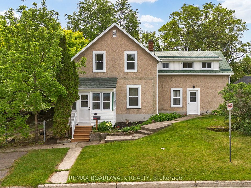 1st image of 8 Grant St