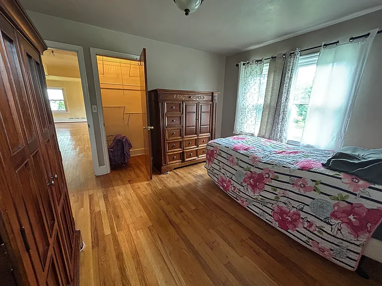 114 Maple Ave — Photo 13