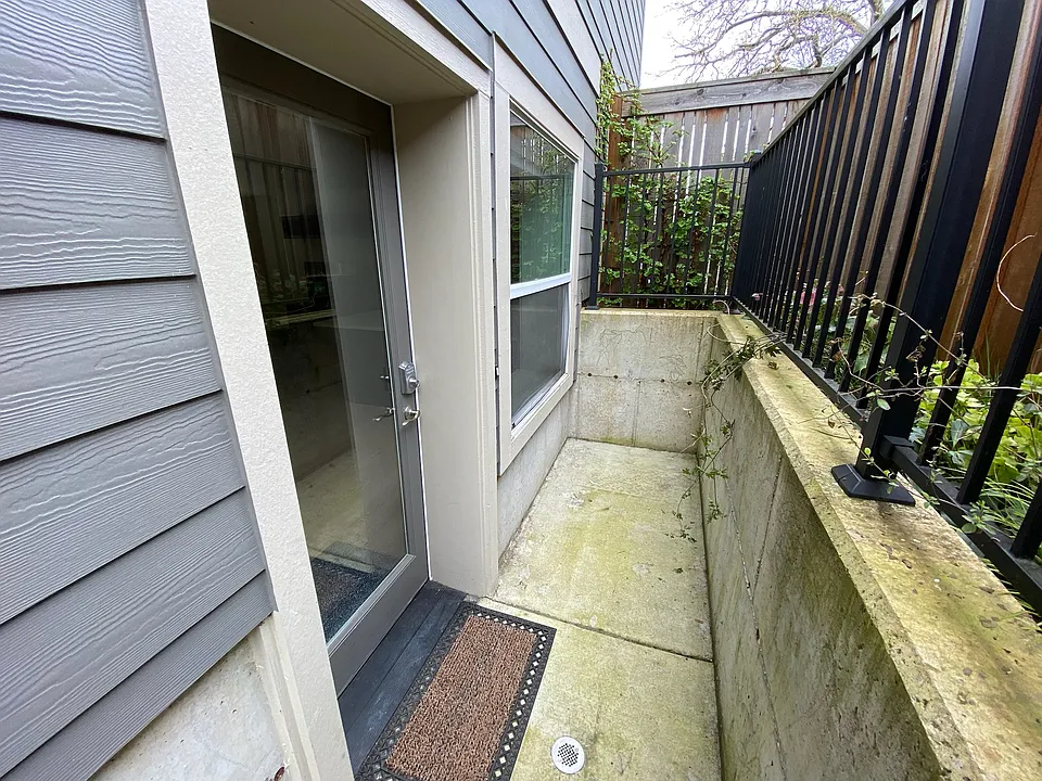 5403 NE 17th Ave #2-9