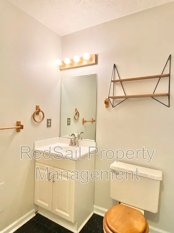 Brookside Haven — Photo 3