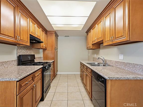 4th image of 12246 Carnation Ln APT A