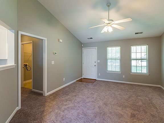 5th image of 649 Danby Woods Dr