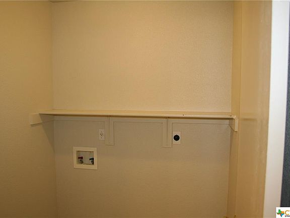 5th image of 4505 Paintbrush Dr