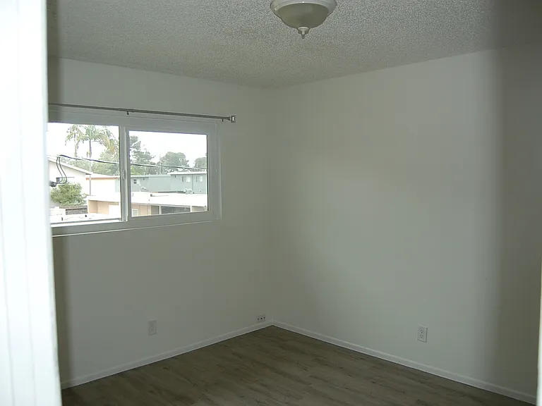 2212 College Ave #6 — Photo 10