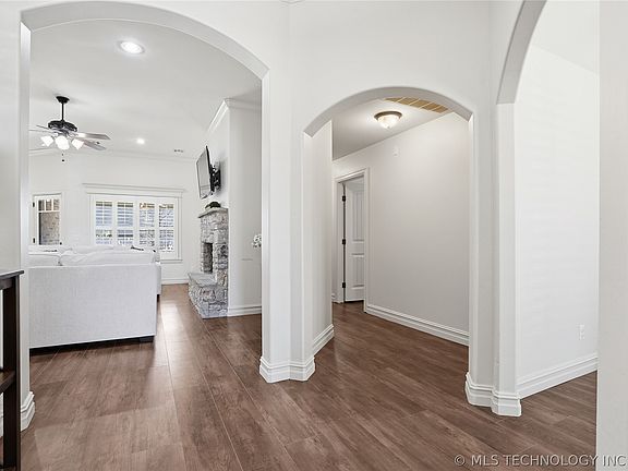 4th image of 7406 E 83rd Pl N