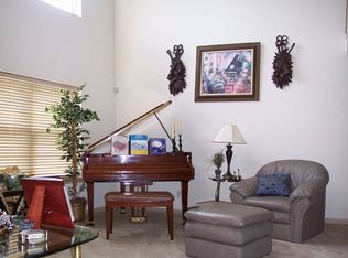 3022 Renard Ln, St Charles, IL 60175