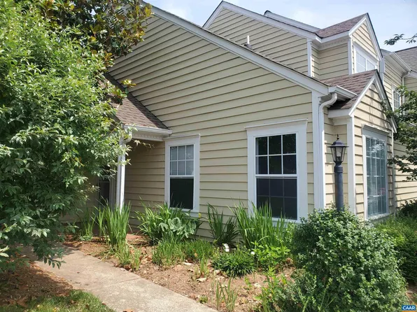 1348 Le Parc Ter, Charlottesville, VA 22901